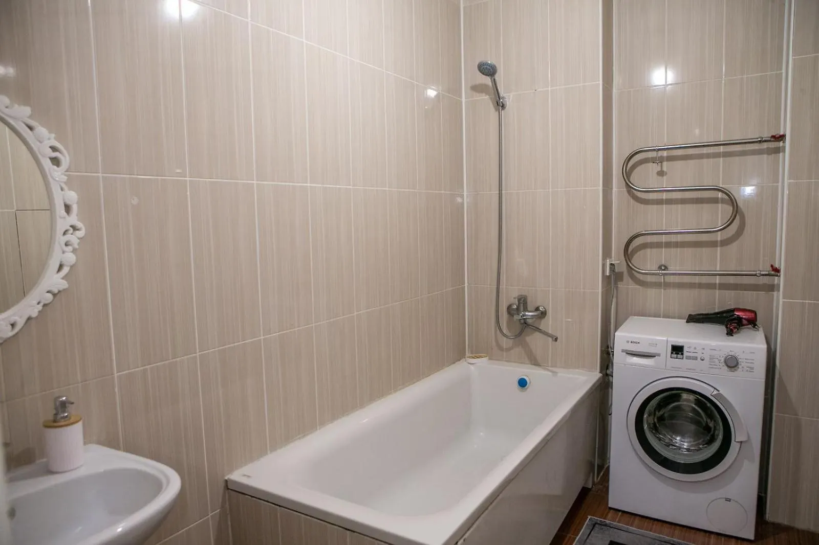 Apartment Большая Квартира На 8-9 Человек 52 Almaty