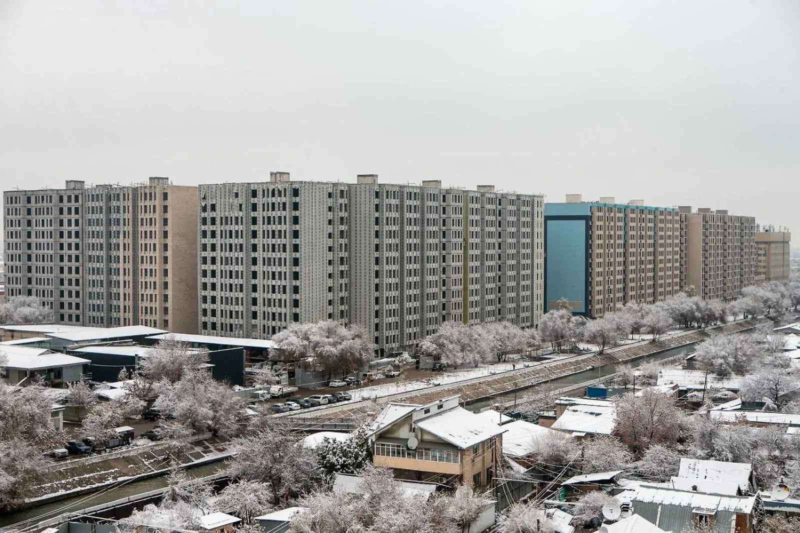 Apartment Большая Квартира На 8-9 Человек 52 Almaty